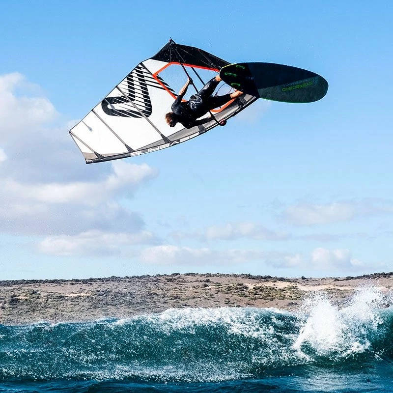 Voile De Windsurf Severn Blade - Red 9 Voile De Windsurf Severn Blade - Red – Image 7