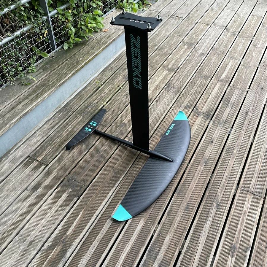 Mât Et Fuselage Foil Zeeko Foil D'OCCASION Zeeko Edge V1 2021 - 1650/300 - Mât 80 3 Mât Et Fuselage Foil Zeeko Foil D'OCCASION Zeeko Edge V1 2021 - 1650/300 - Mât 80